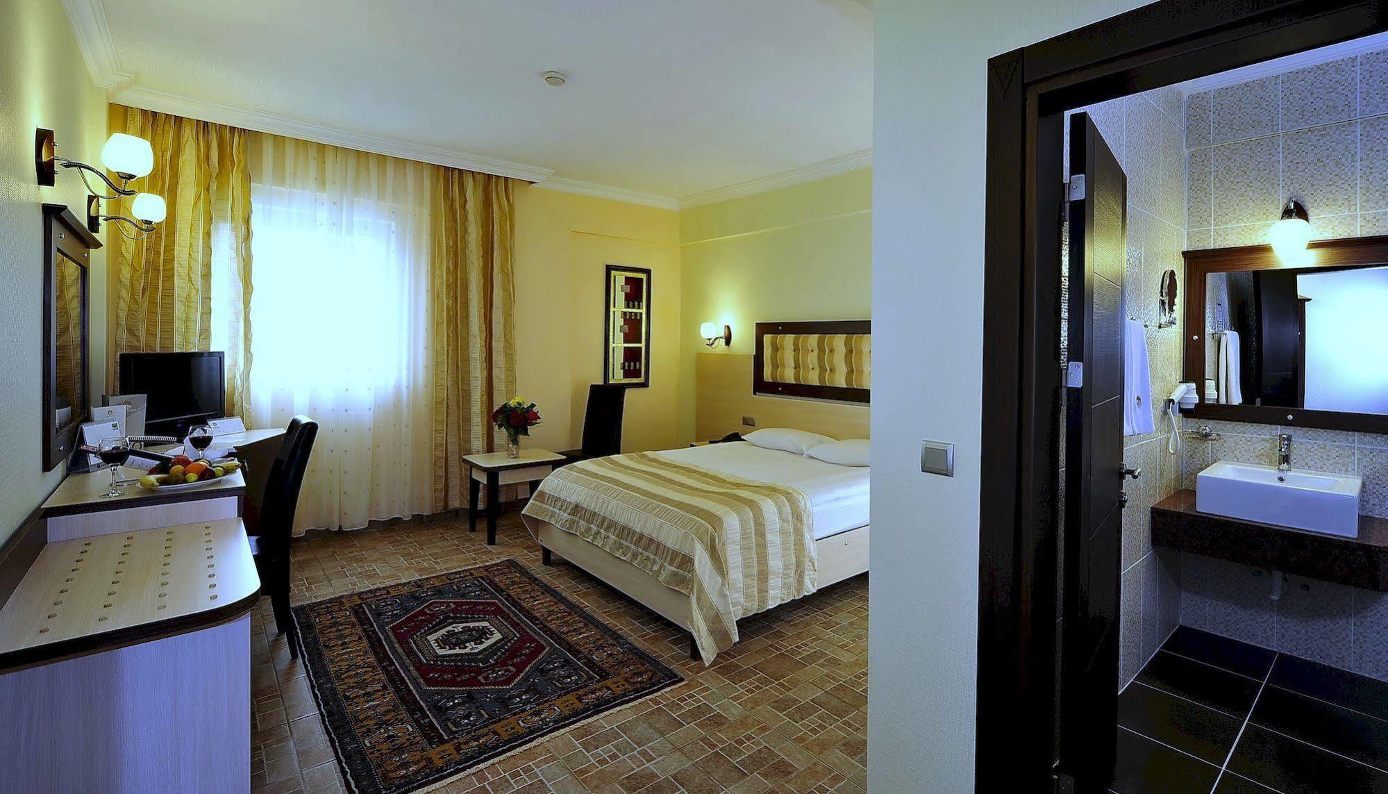 Monark Hotel Cappadocia Nevşehir Exteriör bild